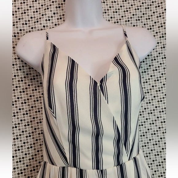 Super cute striped romper suit white and blue - Picture 2 of 5